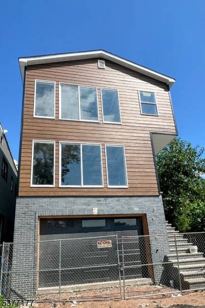 Newark City, NJ 07107,162 S 12Th St