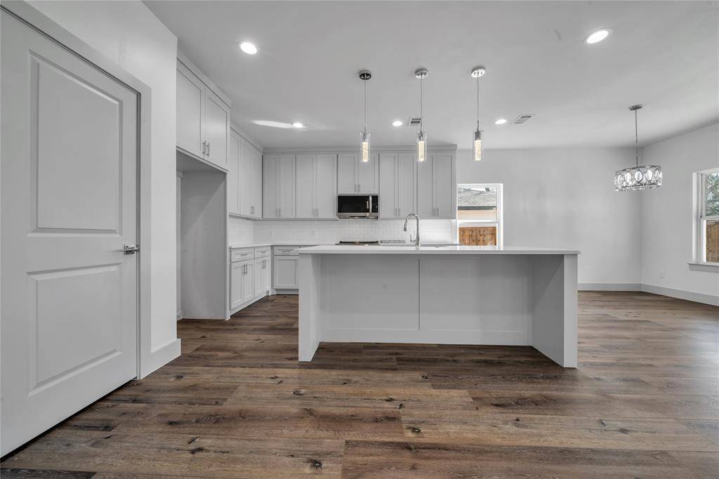 Dallas, TX 75241,2412 Givendale Road