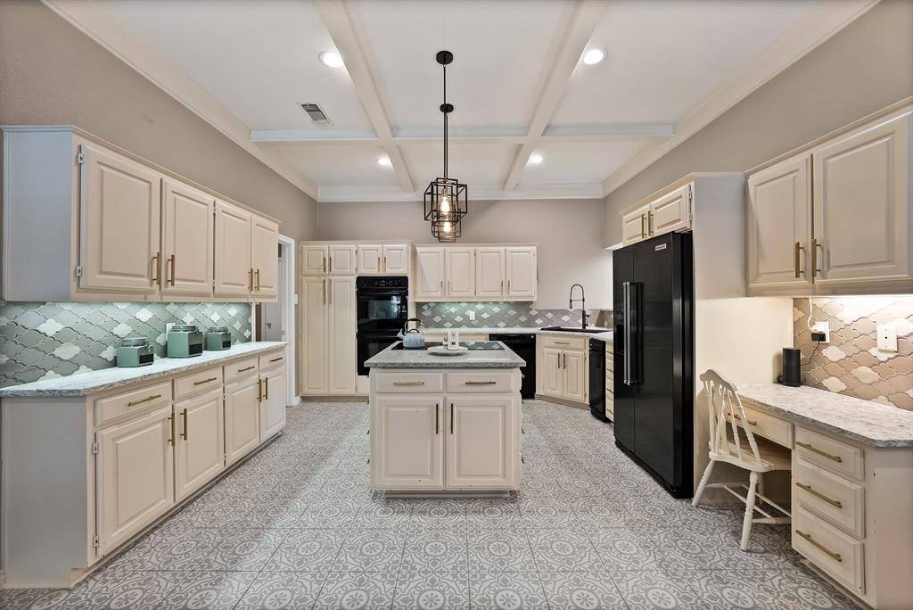 Arlington, TX 76006,2907 Arbor Oaks Drive