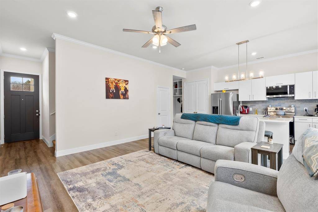 Dallas, TX 75227,6329 Mason Court