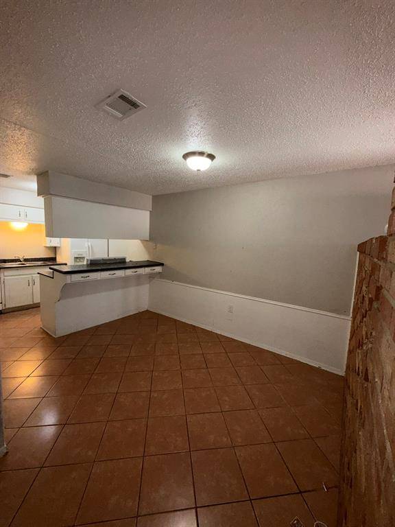 Hurst, TX 76053,708 E Pecan Street