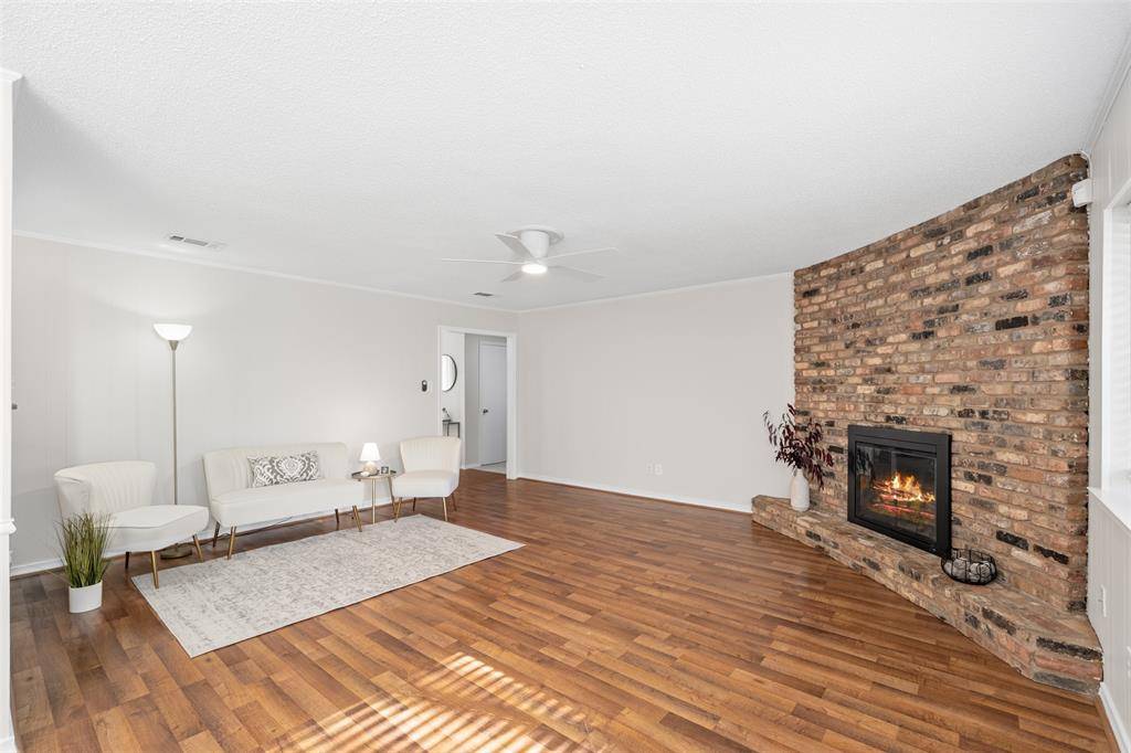 Arlington, TX 76013,2100 Friar Tuck Drive