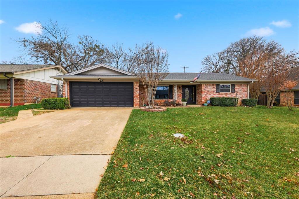 Hurst, TX 76053,324 Moore Creek Road