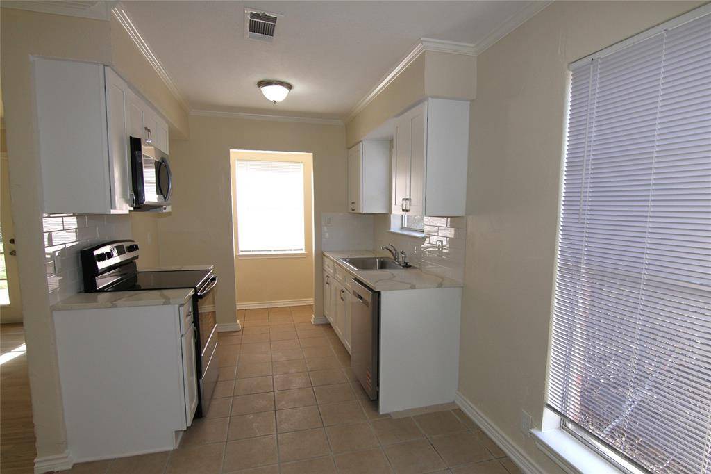 9830 BLUFFCREEK Drive, Dallas, TX 75227