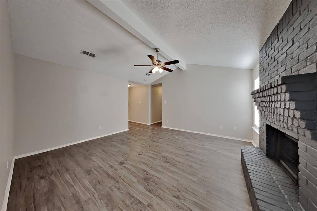 Rowlett, TX 75089,7802 Creek Wood Drive