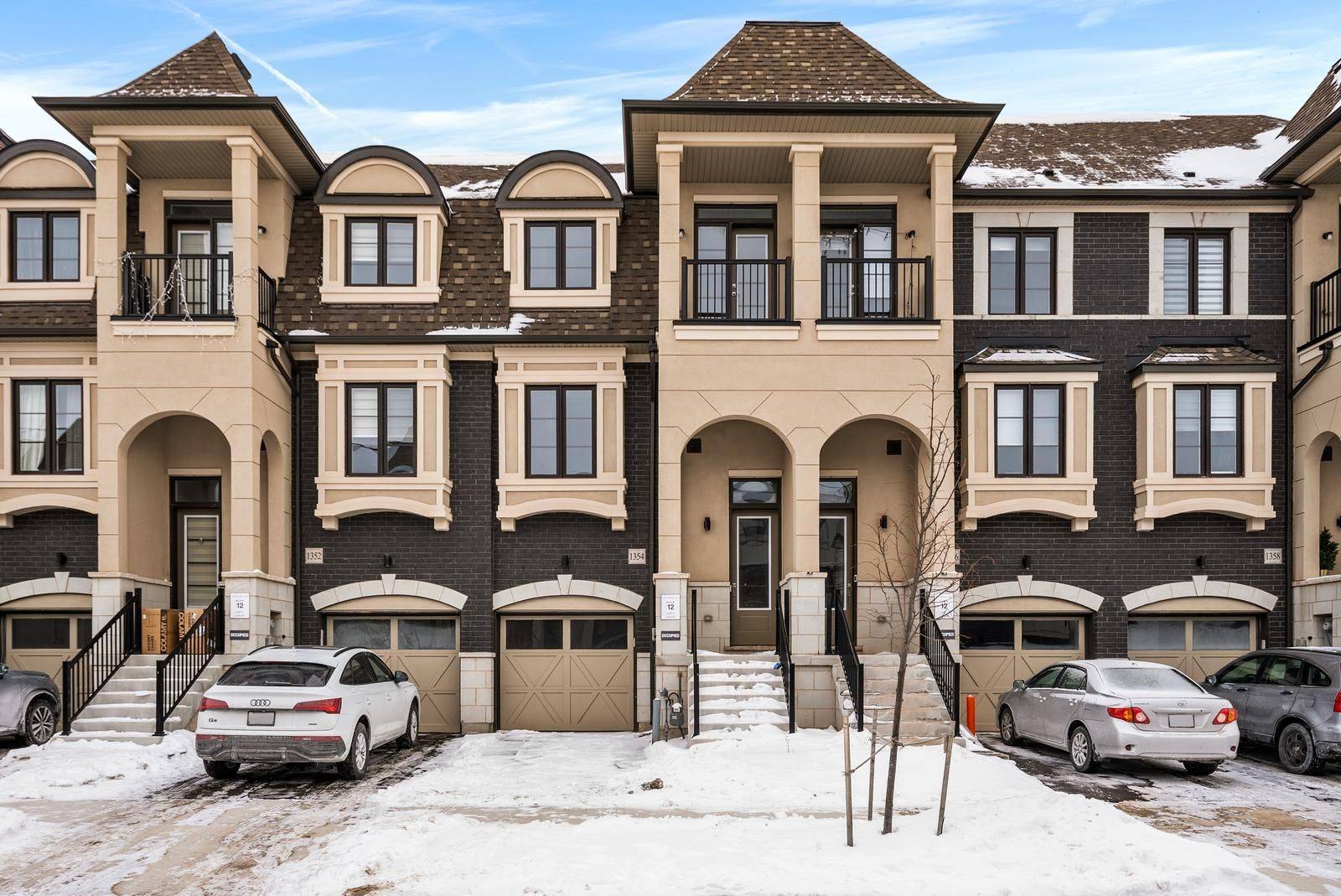 Oakville, ON L6M 5R3,1354 Kaniv ST