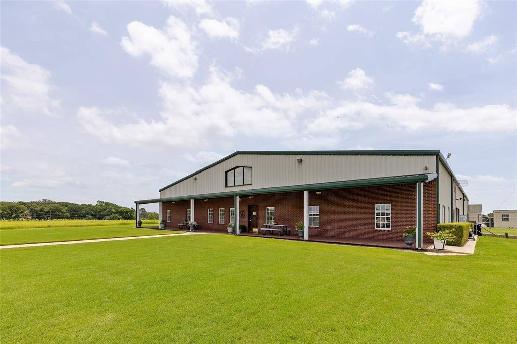 801 S Highway 377, Pilot Point, TX 76258