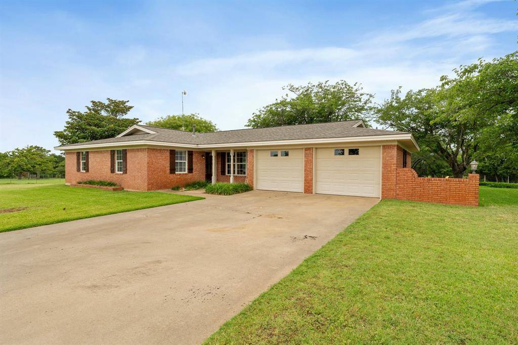 1802 County Road 428, Stephenville, TX 76401