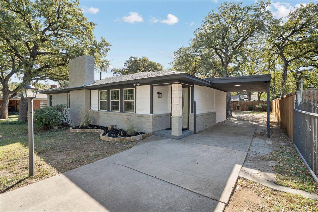 Fort Worth, TX 76112,2160 Green Hill Circle