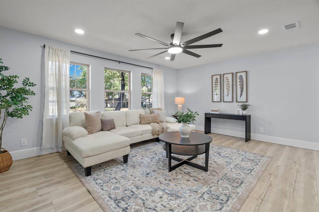 Fort Worth, TX 76112,2160 Green Hill Circle