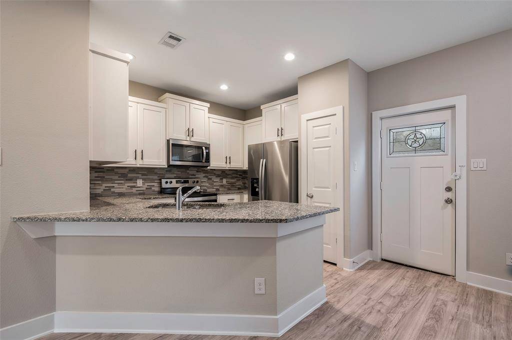 Dallas, TX 75215,5000 Linder Avenue