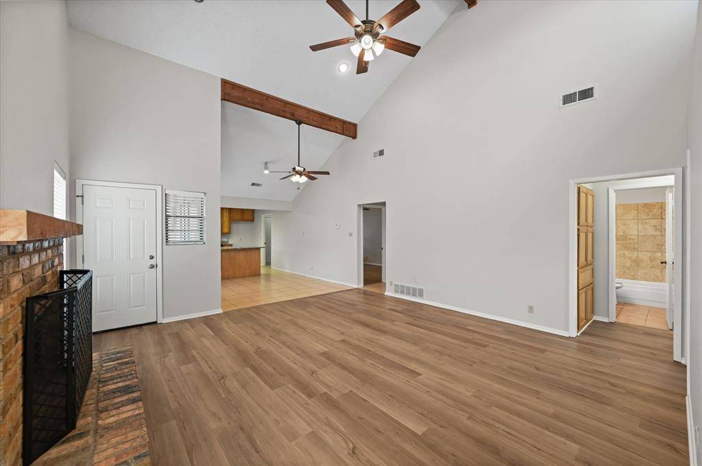 Arlington, TX 76017,5202-5204 Yucca Drive