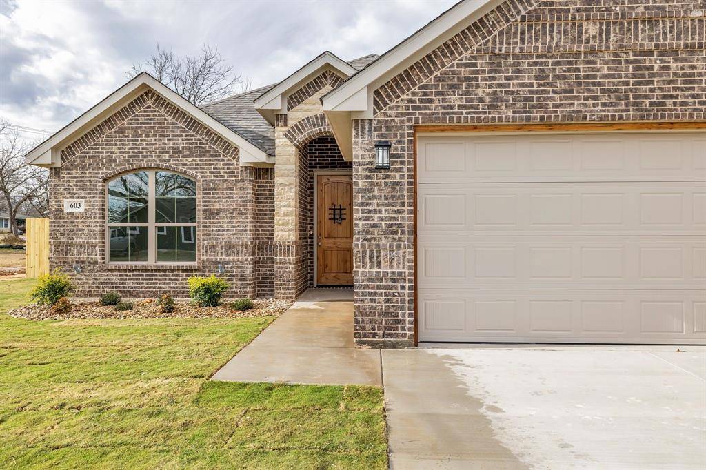 Cleburne, TX 76033,603 Madison Street