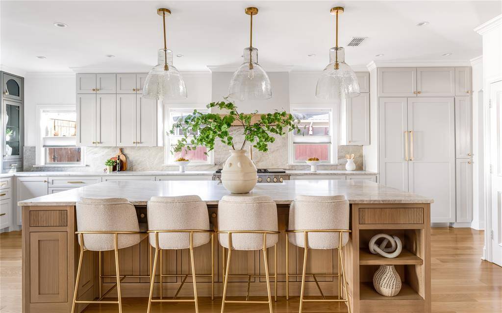 Dallas, TX 75206,5551 Miller Avenue