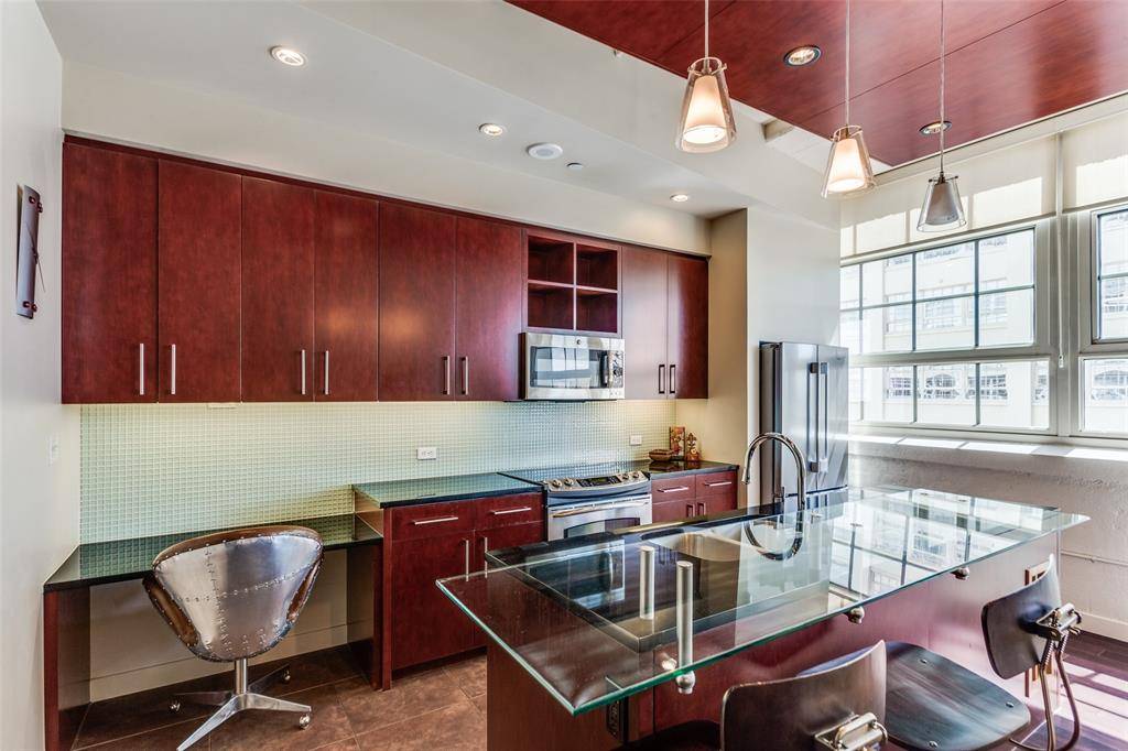 Fort Worth, TX 76107,2600 W 7th Street #1417