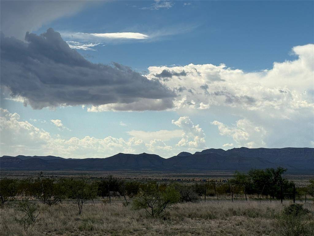 Marathon, TX 79842,305 S Lee Street