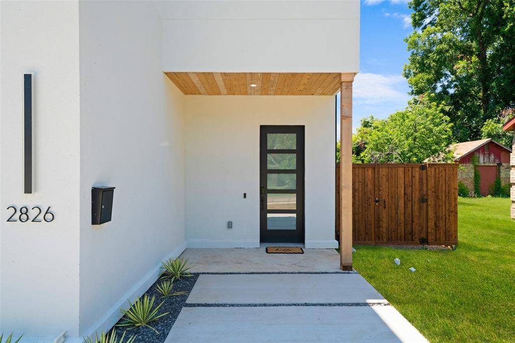 Dallas, TX 75215,2826 Rochester Street