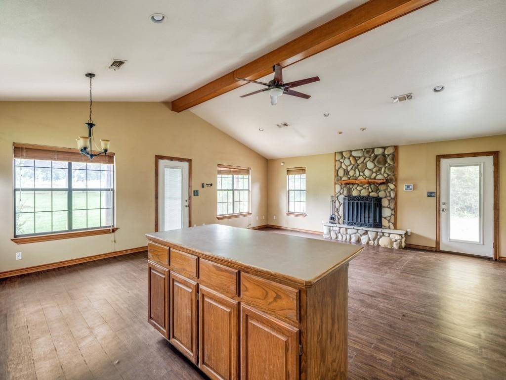 Whitesboro, TX 76273,14279 FM 678