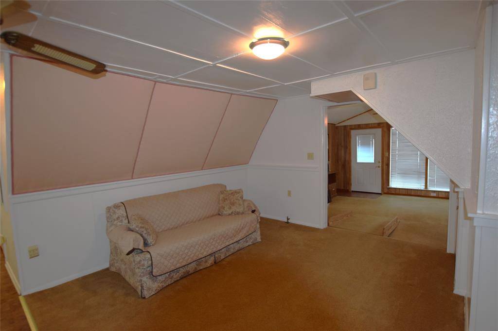 Weatherford, TX 76087,914 W Lake Drive