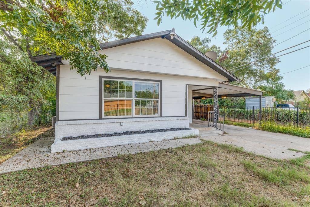 Fort Worth, TX 76111,109 S Judkins Street