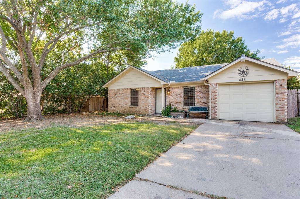 Burleson, TX 76028,825 Blue Ridge Drive