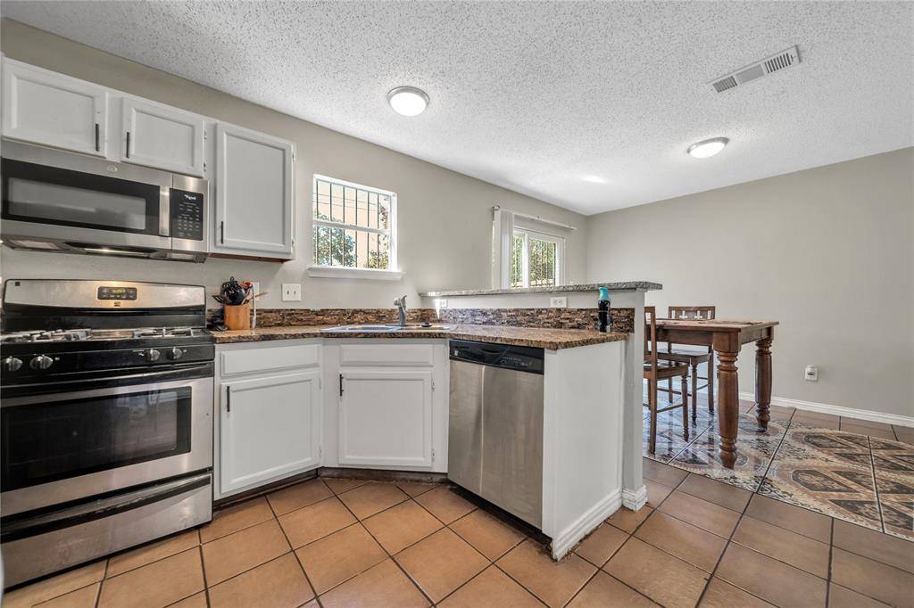 Dallas, TX 75217,1027 Rain Forest Drive