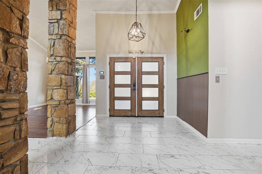 Fort Worth, TX 76112,704 Timberview Court N