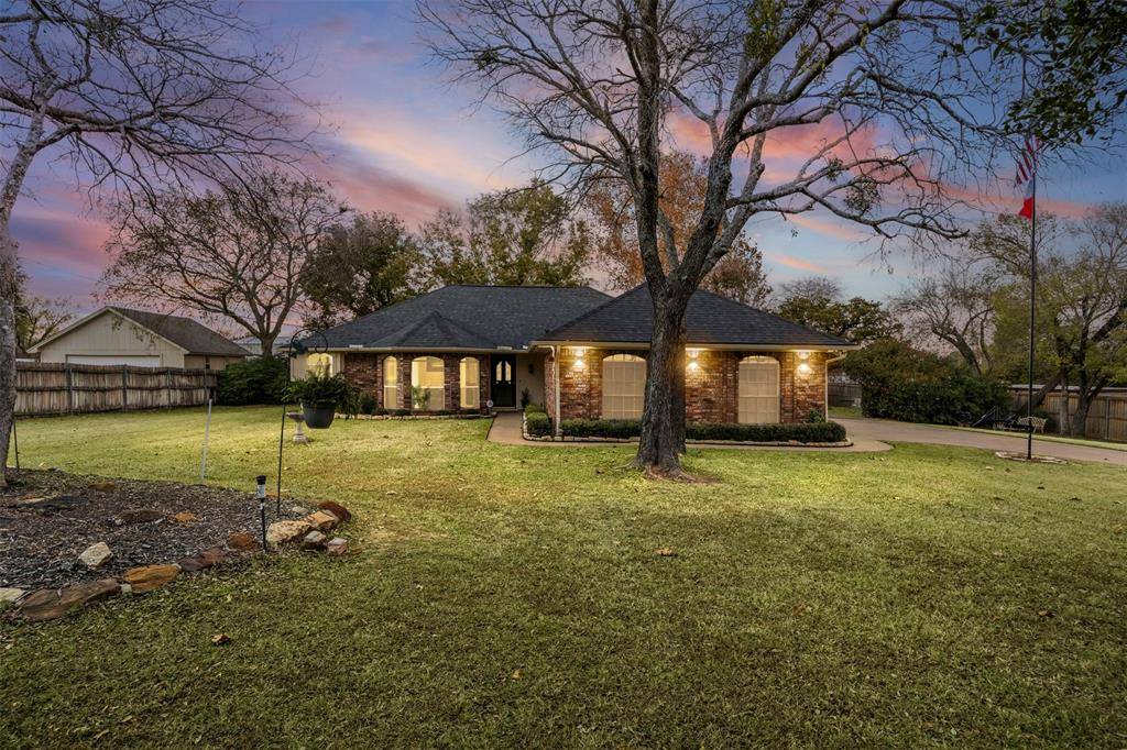Burleson, TX 76028,112 Saddle Hills Road