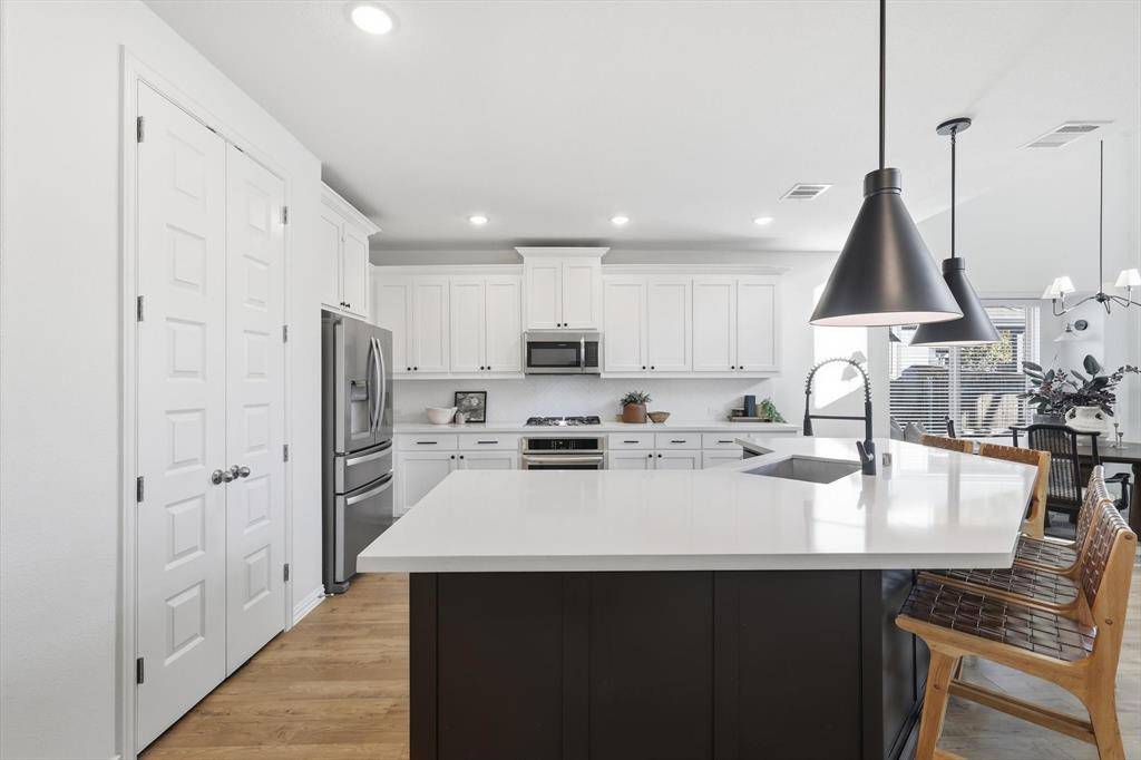 Little Elm, TX 75068,709 Lake Cove Drive