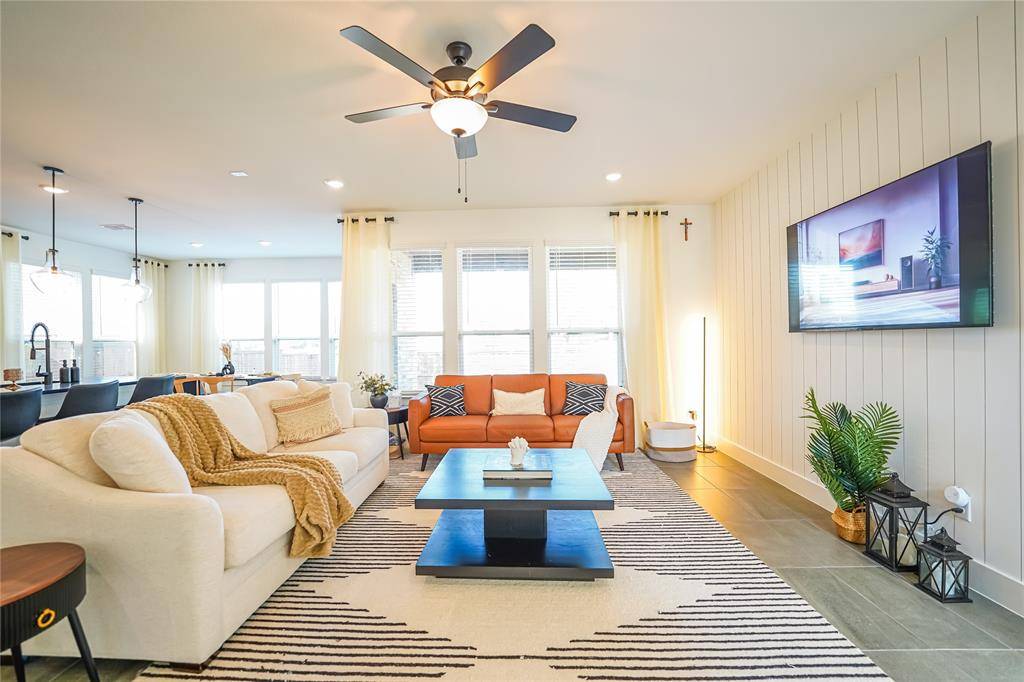 Dallas, TX 75228,7557 Donnelly Avenue