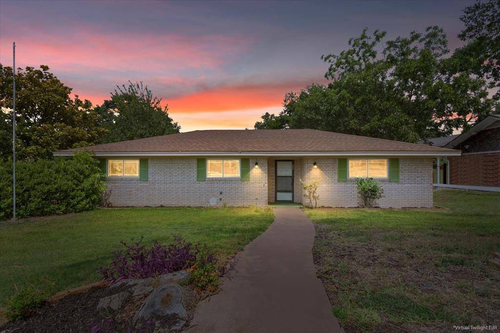 Woodway, TX 76712,849 Arlington Drive