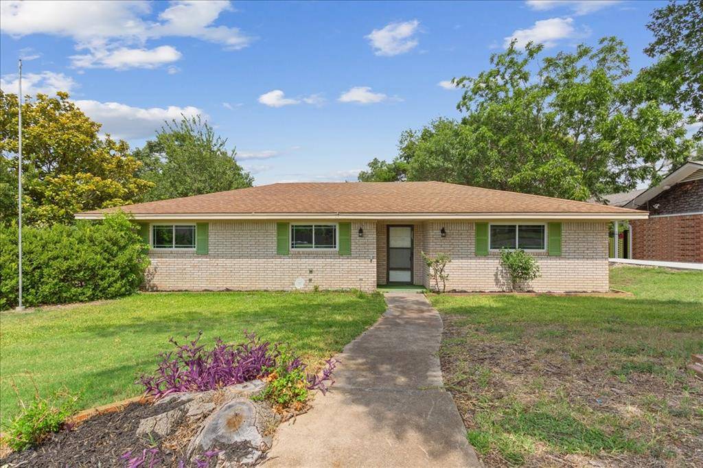 Woodway, TX 76712,849 Arlington Drive