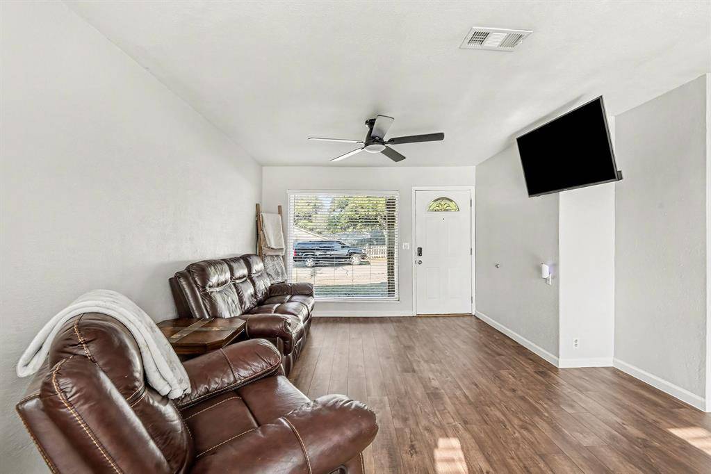 Fort Worth, TX 76135,6405 Claude Court