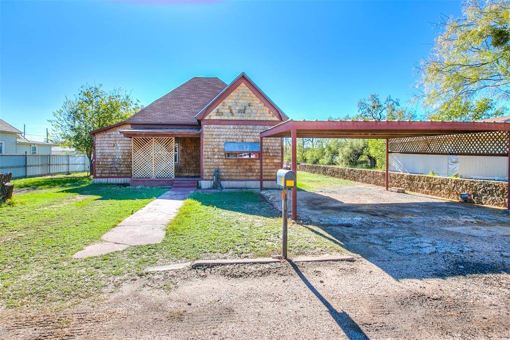 Ballinger, TX 76821,1303 N 7th Street