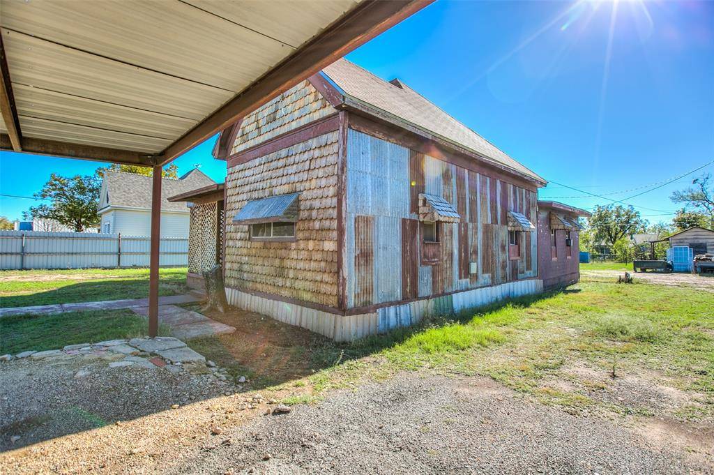 Ballinger, TX 76821,1303 N 7th Street