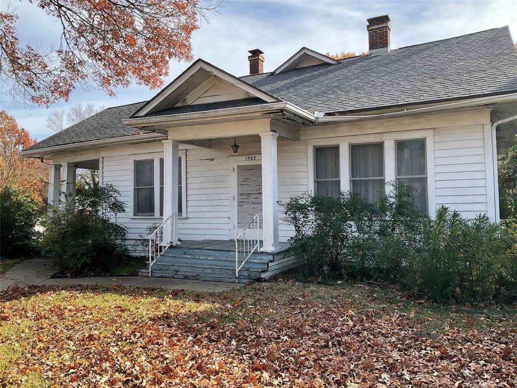 Corsicana, TX 75110,1303 W 3rd Avenue