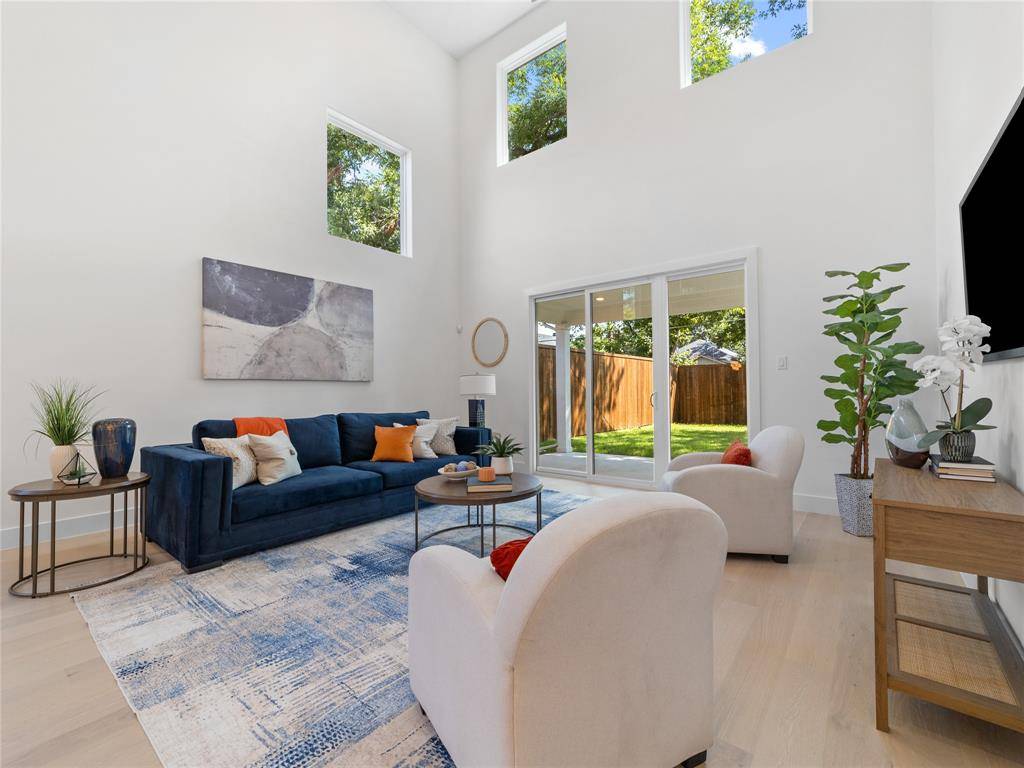 Dallas, TX 75223,426 Martinique Avenue