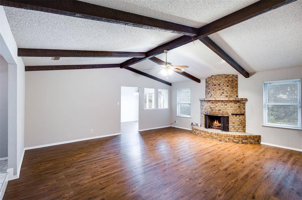 Benbrook, TX 76126,105 LAKEWAY Drive