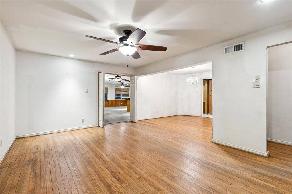 Dallas, TX 75228,1618 Loree Drive