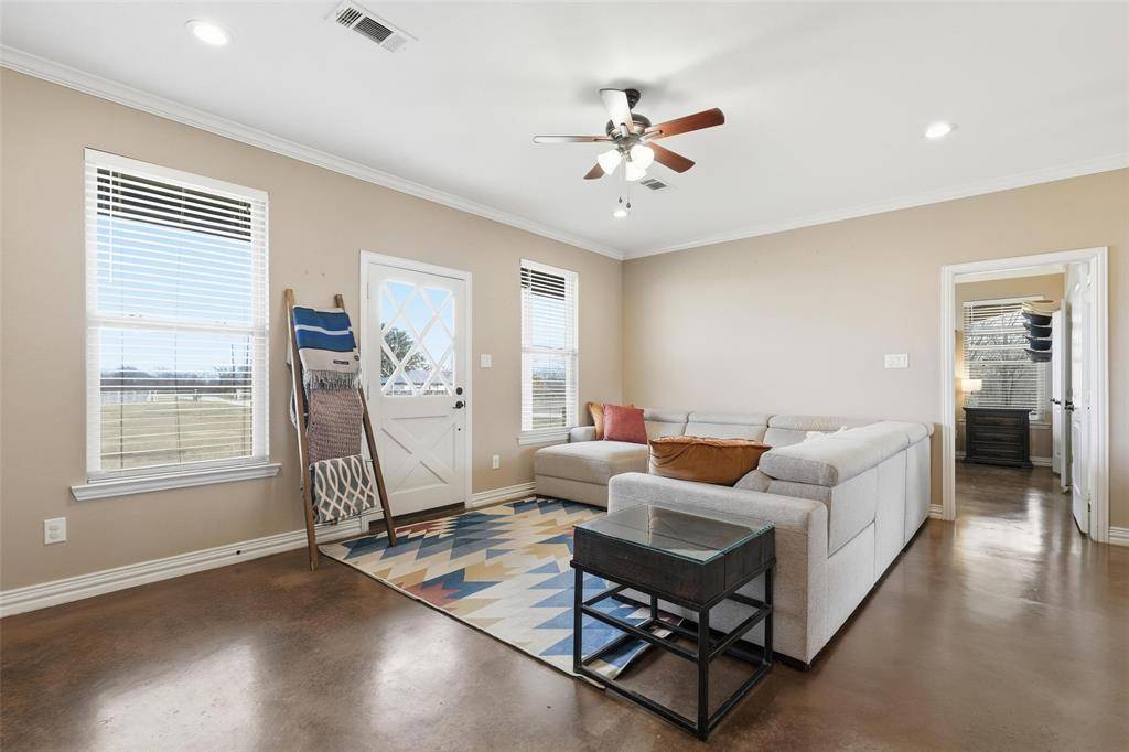 Italy, TX 76651,689 Stafford Road