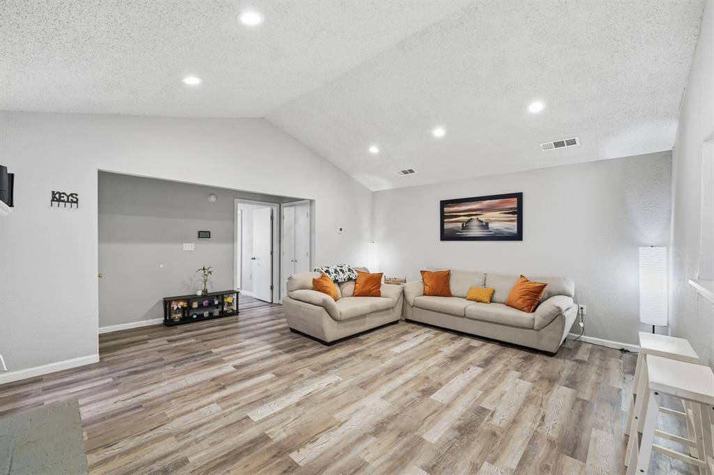 Carrollton, TX 75006,2306 Carol Good Lane