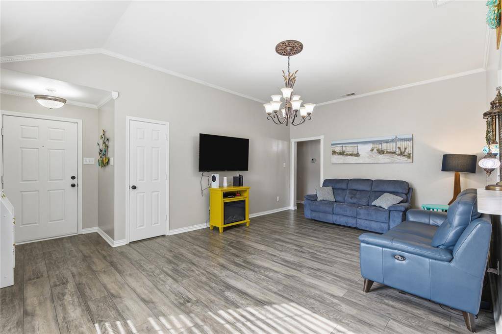 Dallas, TX 75203,114 N Denver Street