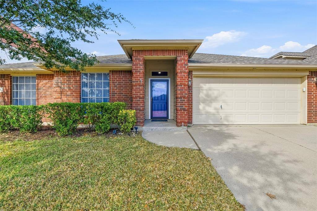 Burleson, TX 76028,835 Evergreen Lane