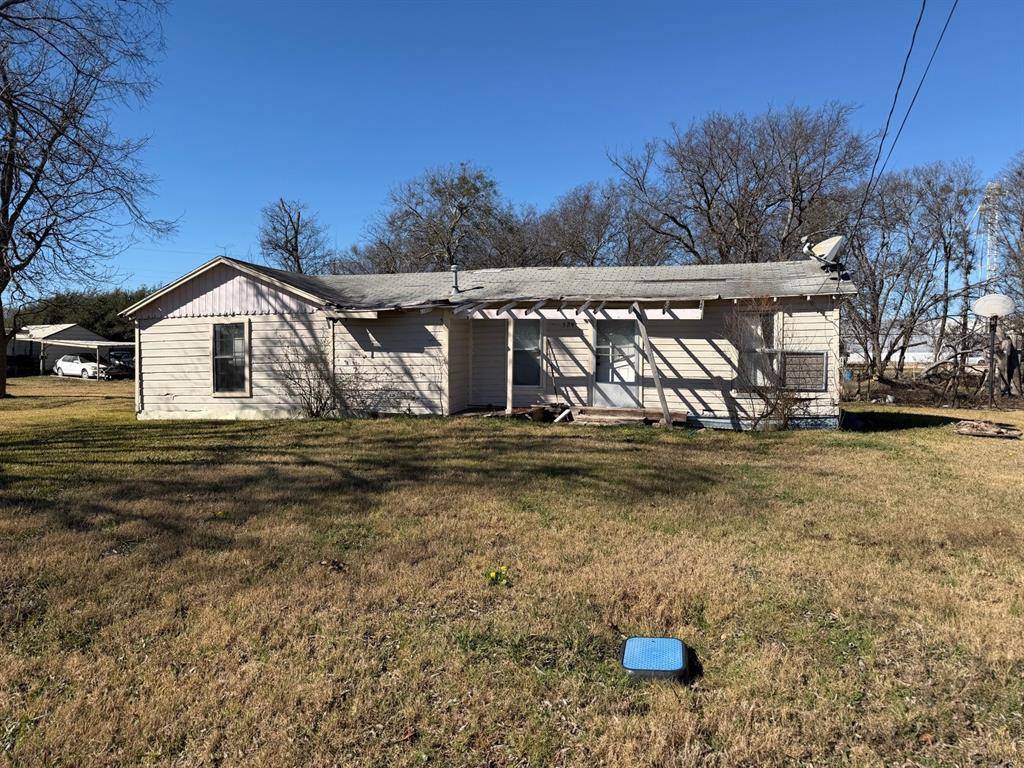 529 Poplar Street, Italy, TX 76651