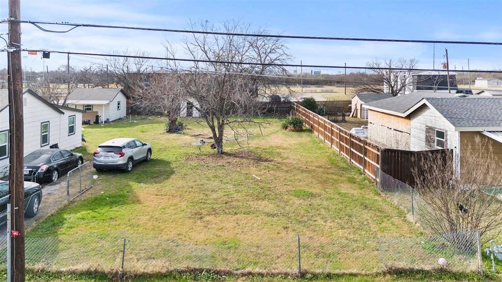 Everman, TX 76140,401 N Hansbarger Street