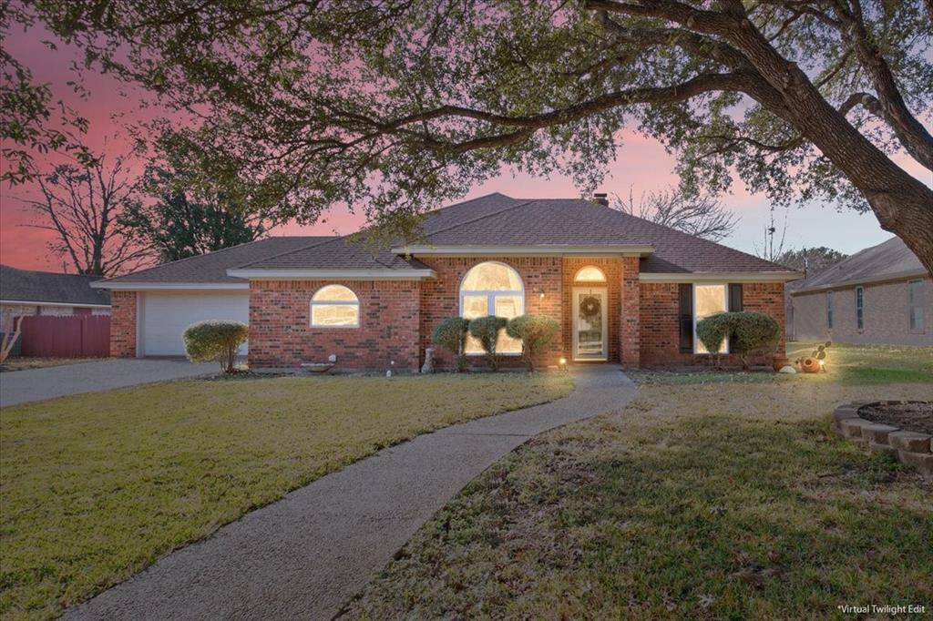 Hewitt, TX 76643,327 E Chapman Road