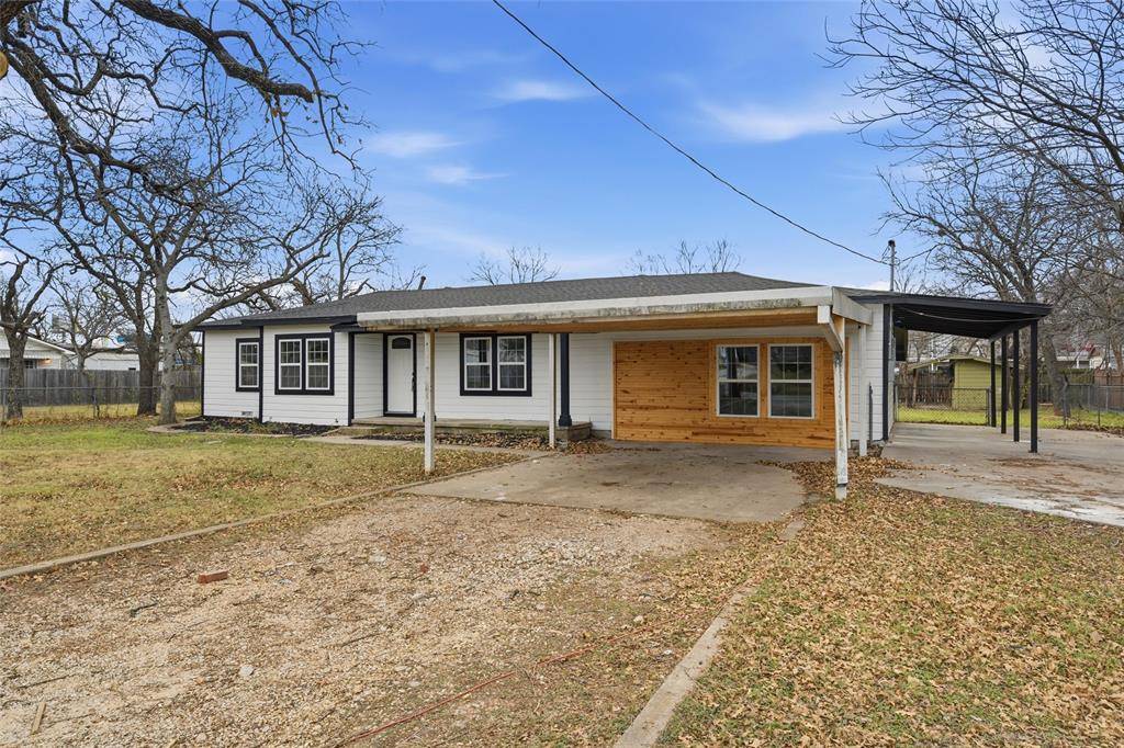 Lacy Lakeview, TX 76705,1005 E Craven Avenue
