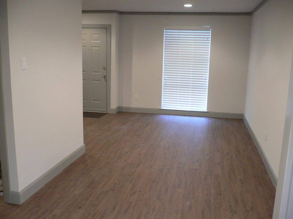 Dallas, TX 75220,9820 Park Lane Place