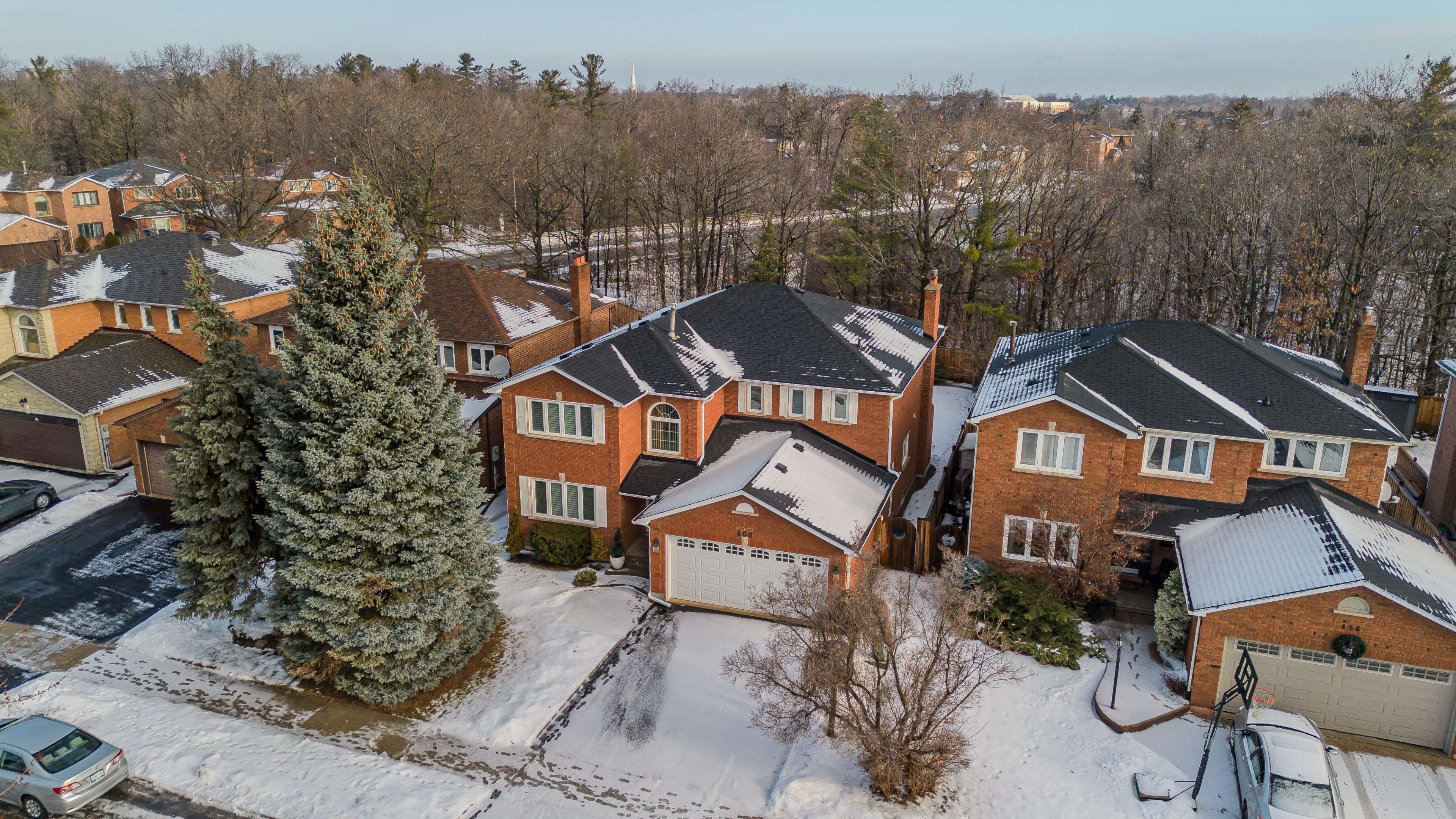 460 Hedgerow LN, Oakville, ON L6H 4V8