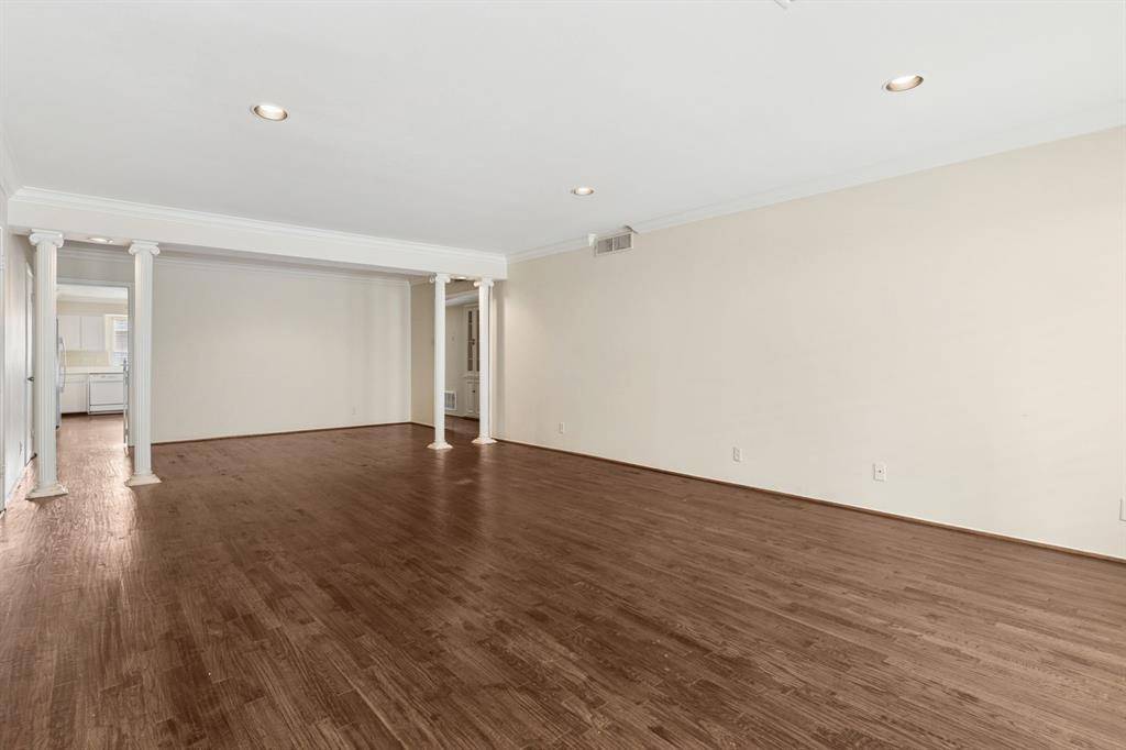 Dallas, TX 75225,6367 Diamond Head Circle #D